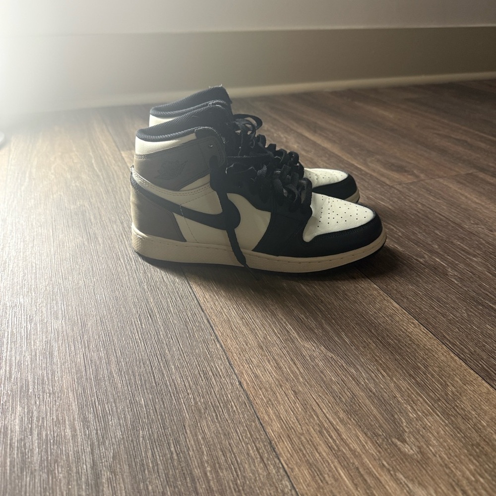 Air Jordan 1 Retro High Dark Mocha